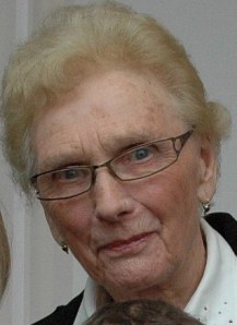 Alma Rodyk (82) reist mit Tochter, Enkelin und Urenkelin nach Gambia.  Foto: Helmut Burlager