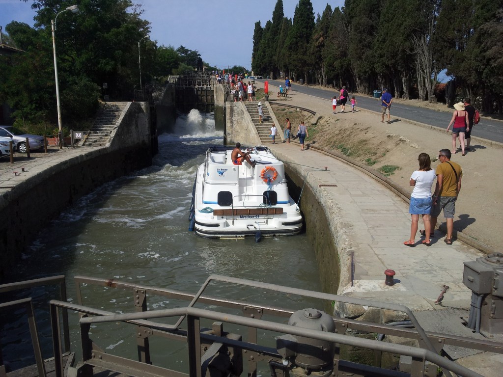 Die Schleusentreppe von Fonserranes bei Beziers, Frankreich. Foto: Helmut Burlager